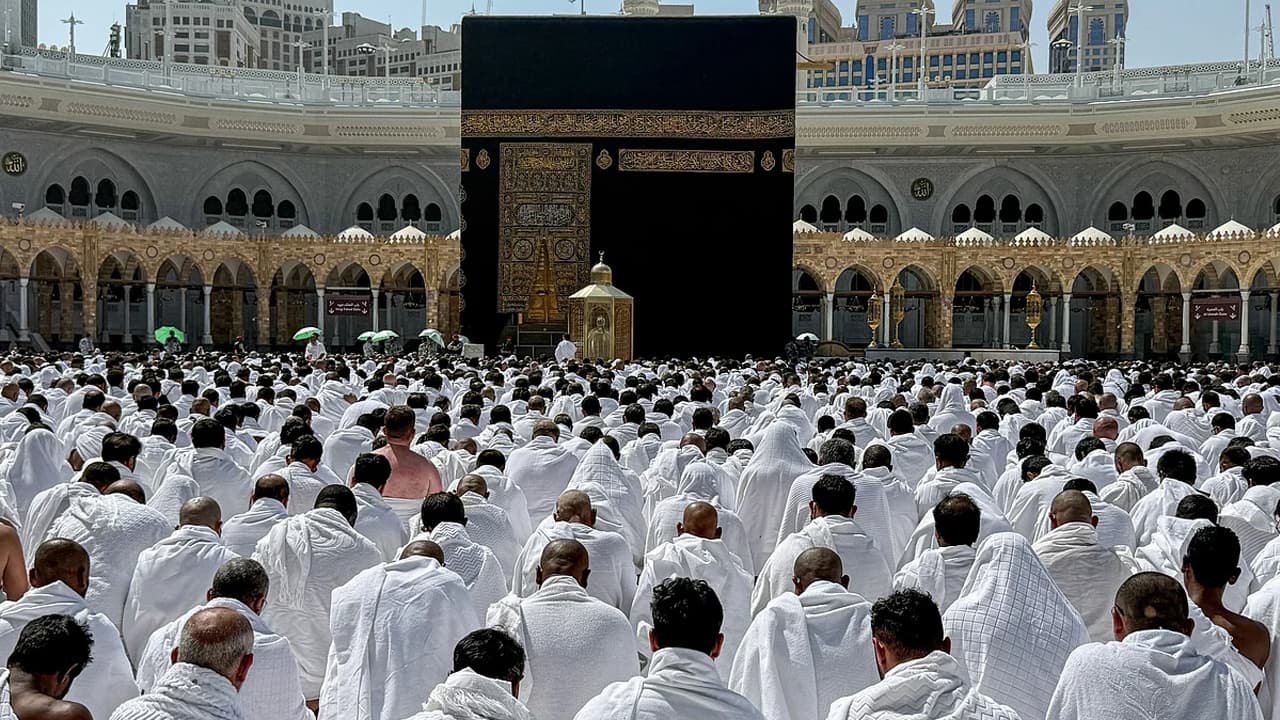 চলতি রোজায় একদিনে ওমরাহ পালনে নতুন রেকর্ড