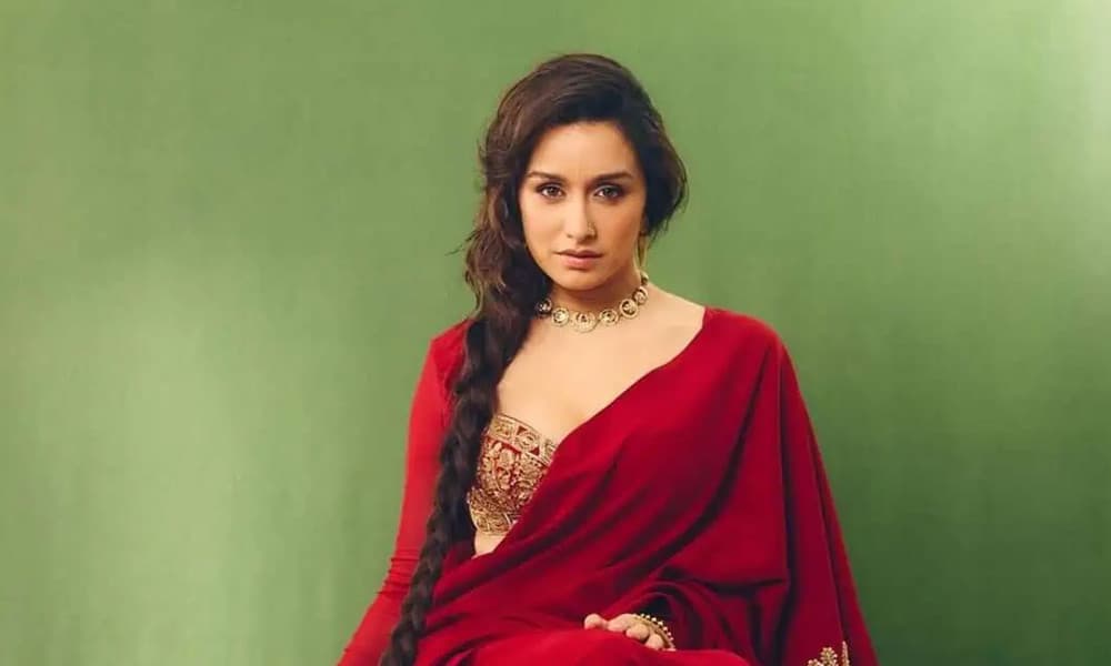 বলিউডে নতুন ট্রেন্ড, কেন ৬ লাখ টাকা ভাড়ার বাড়িতে থাকছেন শ্রদ্ধা?