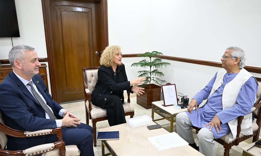 ইইউতে বাংলাদেশের শুল্কমুক্ত প্রবেশাধিকার বজায় রাখতে এফটিএ আলোচনার আহ্বান প্রধান উপদেষ্টার