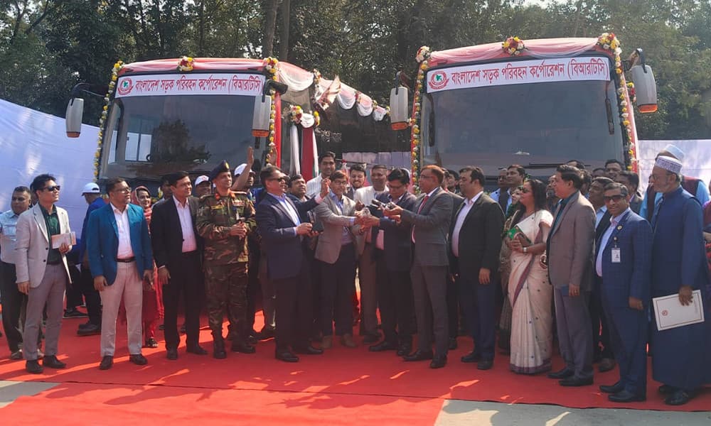 বিআরটিসির ব্যবস্থাপনায় নির্মিত ২ এসি বাসের উদ্বোধন