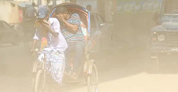 ছুটির দিনেও ঢাকার বাতাস ‘দুর্যোগপূর্ণ’