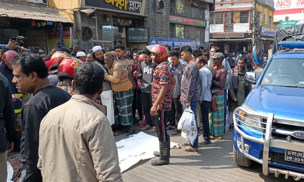 যশোরে ট্রাকচাপায় প্রাণ গেল পথচারীর