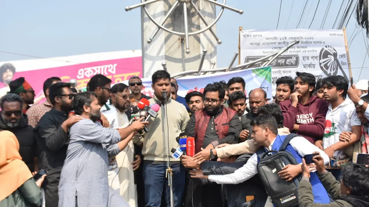 ১২ তারিখের নির্বাচন ফ্যাসিবাদকে কবরস্থ করার নির্বাচন : হাসনাত আব্দুল্লাহ