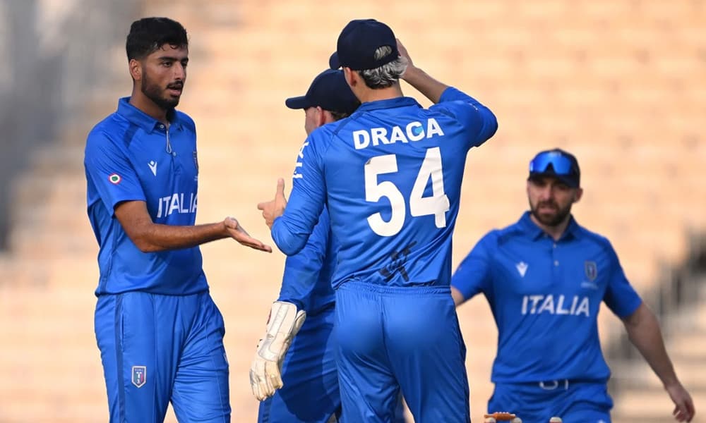 বিশ্বকাপে ইতালির ইতিহাস গড়া অভিষেক