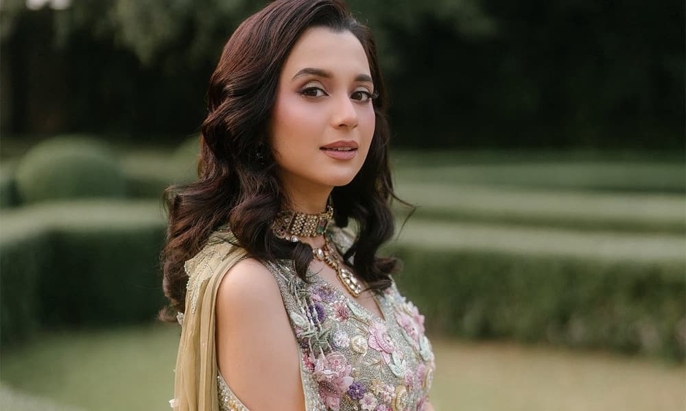 আমাকে জড়িয়ে ভুয়া ফটোকার্ড প্রচার করা হয়েছে : সাবিলা নূর