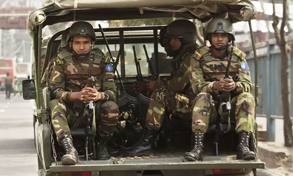 ভোটের মাঠে সশস্ত্র বাহিনী