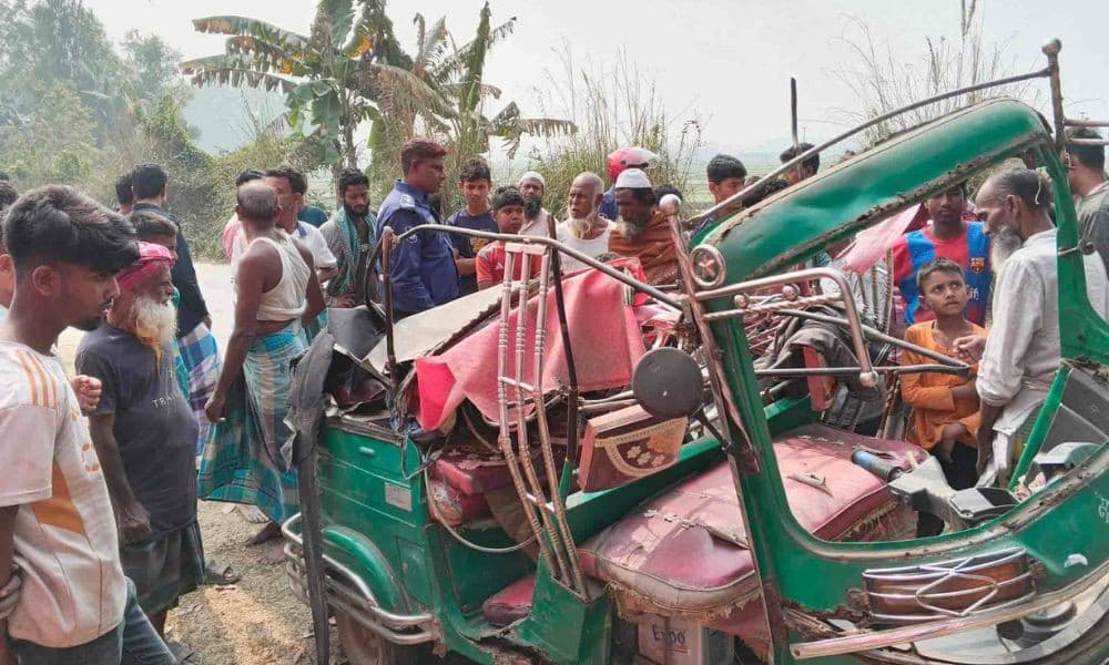 শেরপুরে পৃথক সড়ক দুর্ঘটনায় নিহত ১, আহত ৩