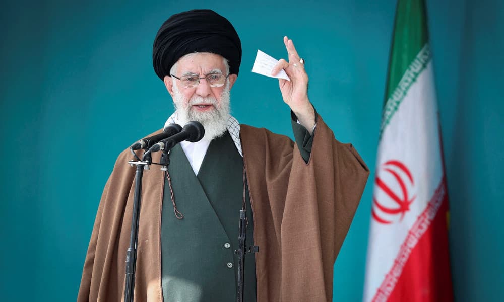 ইরানে ২১০৮ ব্যক্তির দণ্ড মওকুফ খামেনির, তালিকায় নেই বিক্ষোভকারীরা