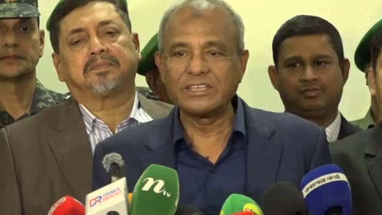 ১৮ কোটি লোকের আইনশৃঙ্খলা রক্ষা করা ডিফিকাল্ট কাজ: স্বরাষ্ট্র উপদেষ্টা