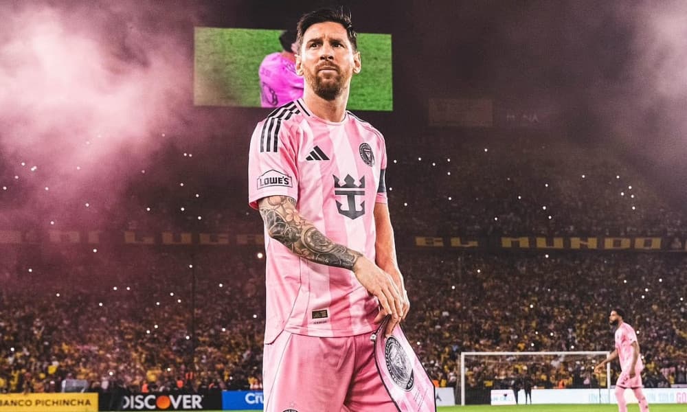 মেসির একক নৈপুণ্যে বার্সেলোনার বিপক্ষে ড্র করল মায়ামি