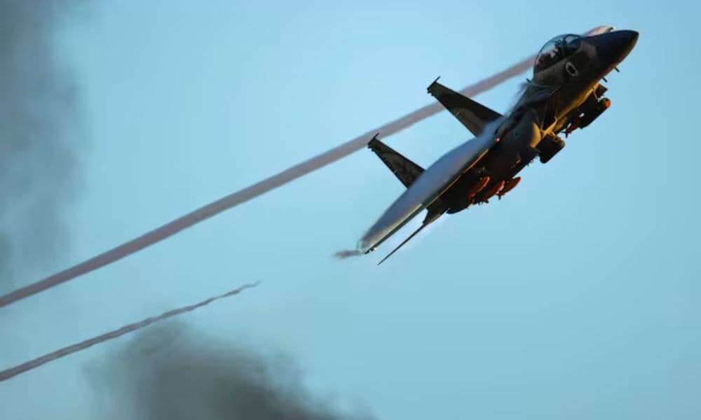 ইরানে নতুন ৩০ স্থানে হামলা চালিয়েছে ইসরায়েল