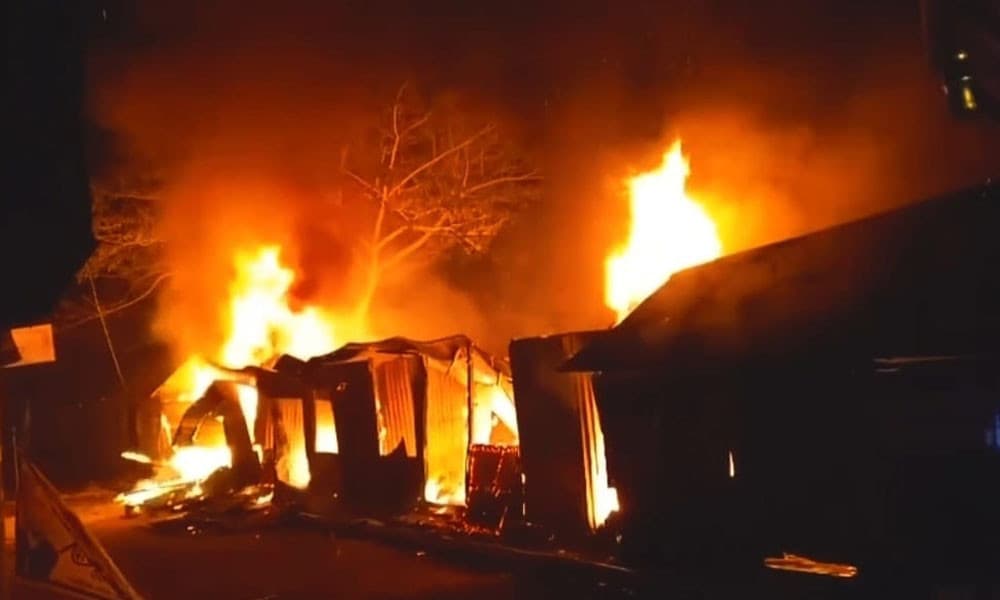 বিএনপির দলীয় কার্যালয়ে আগুন, পাল্টাপাল্টি অভিযোগ