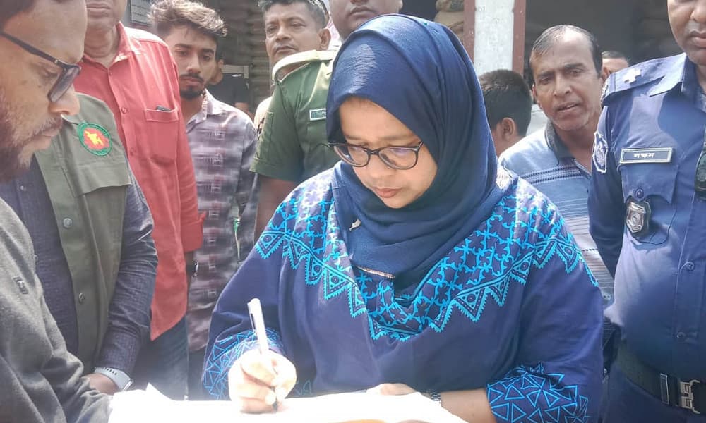 কেশবপুরে পঁচা মাংস বিক্রির অপরাধে ব্যবসায়ীকে জরিমানা