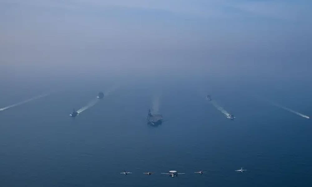 মধ্যপ্রাচ্যে দ্বিতীয় বিমানবাহী রণতরী পাঠানোর কথা ভাবছে আমেরিকা: ট্রাম্প