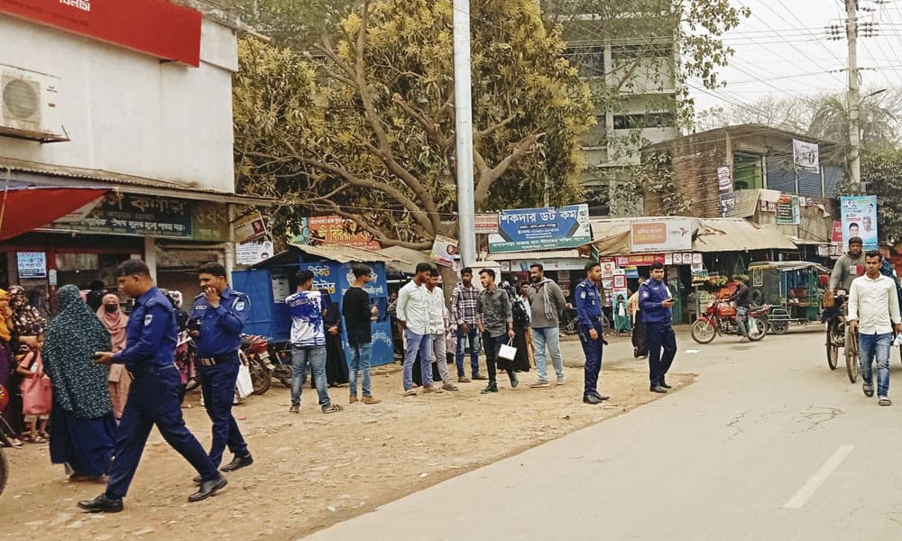 একই স্থানে দুপক্ষের সমাবেশ, ১৪৪ ধারা জারি