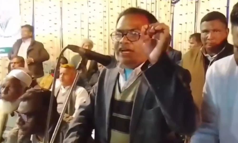 ধানের শীষে ভোট চাইলেন সহকারী প্রিজাইডিং অফিসার, ভিডিও ভাইরাল