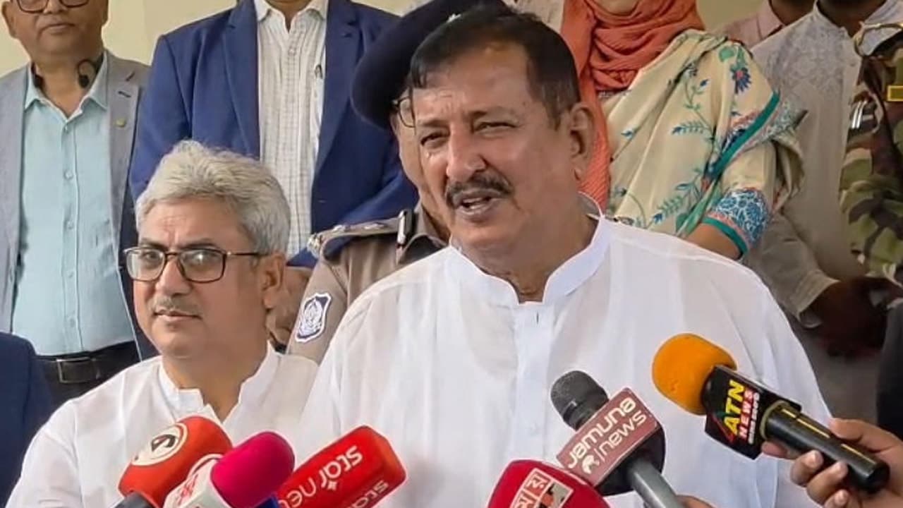 দুর্নীতিমুক্ত প্রশাসন গড়াই সরকারের মূল লক্ষ্য : ভূমিমন্ত্রী