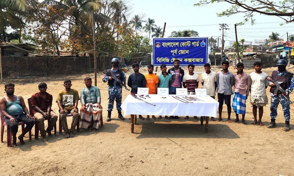 সোনাদিয়ায় অস্ত্রসহ ‘জাহাঙ্গীর বাহিনীর’ প্রধান গ্রেপ্তার, ৪ জেলে উদ্ধার