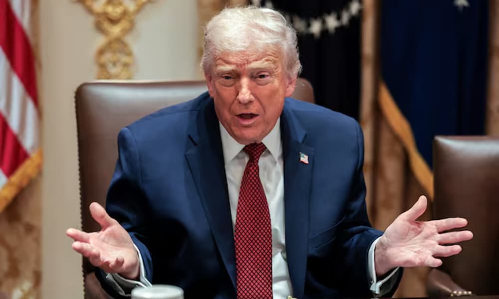 এলিয়েন ও ইউএফও সংক্রান্ত গোপন ফাইল প্রকাশের নির্দেশনা ট্রাম্পের