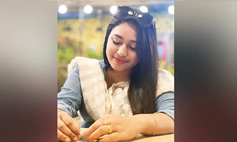 মহিলা দল নেত্রীর ঝুলন্ত মরদেহ উদ্ধার, নেপথ্যে কী?