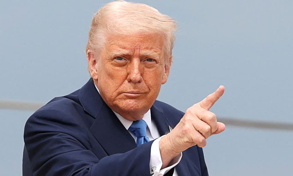 খামেনি আমাকে মারার আগেই তাকে মেরেছি : ট্রাম্প