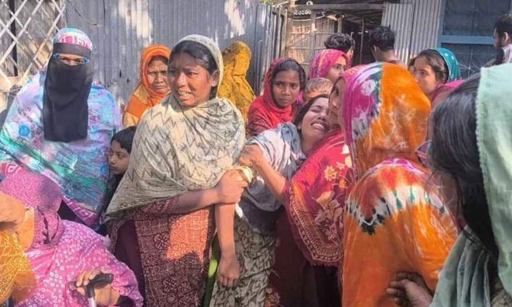 এবার দাদিকে হত্যার পর নাতনিকে ‘ধর্ষণ’