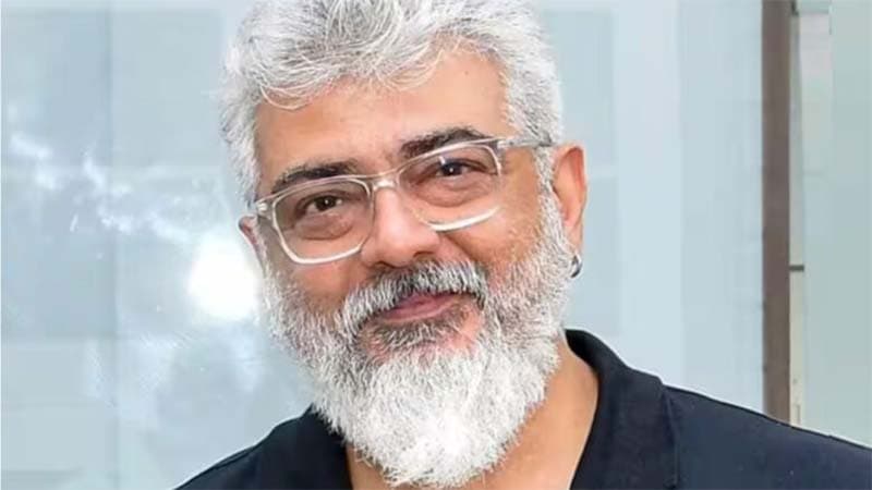 ২৯ বার অস্ত্রোপচার, মুঠোফোন ব্যবহার করেন না