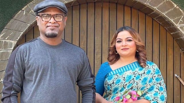 ‘অবুঝ প্রেমের সাতকাহন’