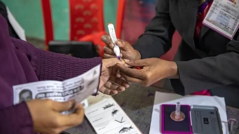 আগের তিন নির্বাচনের সব কর্মকর্তা 'অযোগ্য', ভোটে দায়িত্ব পালন করবেন কারা