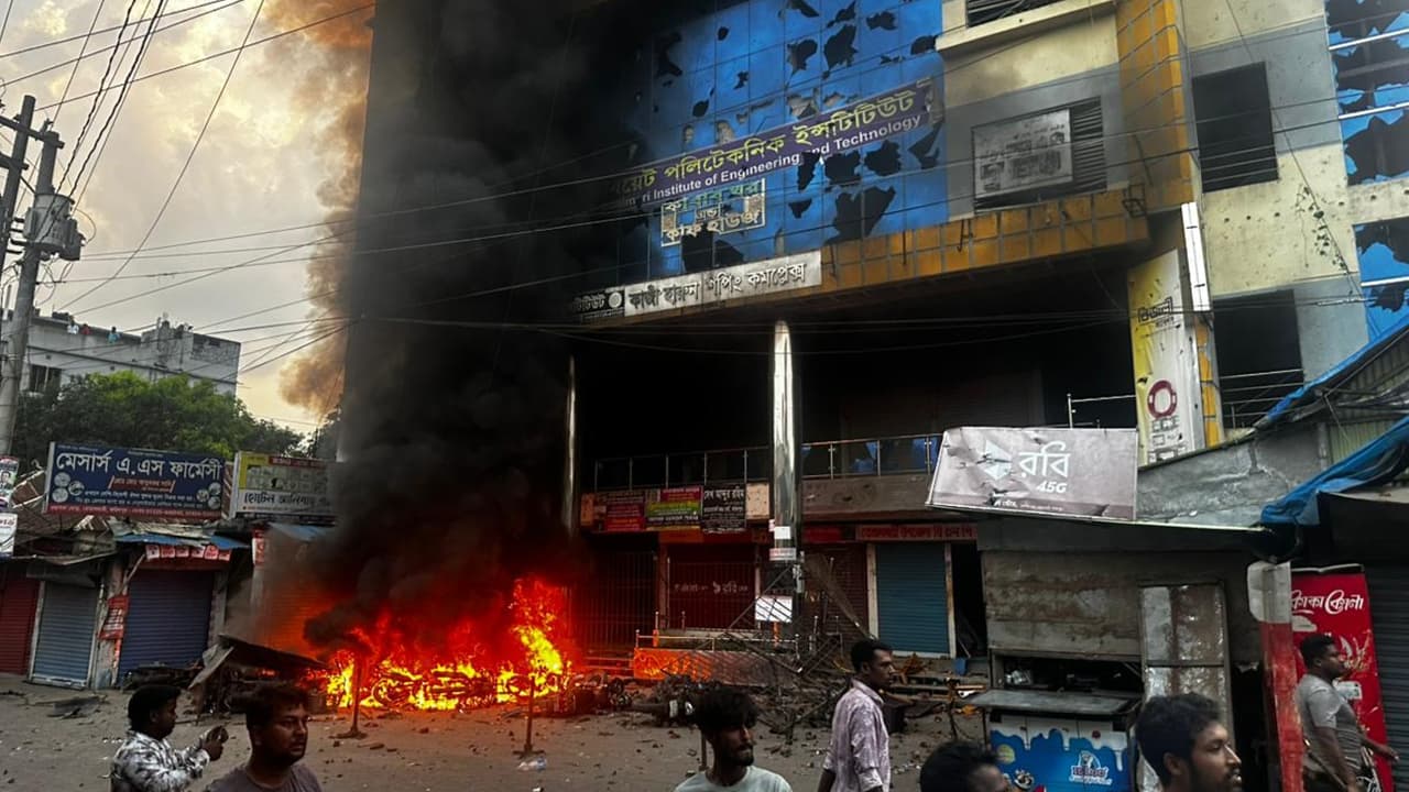 বিএনপির দুই পক্ষের সংঘর্ষে রণক্ষেত্র ফরিদপুর, আহত ৫০