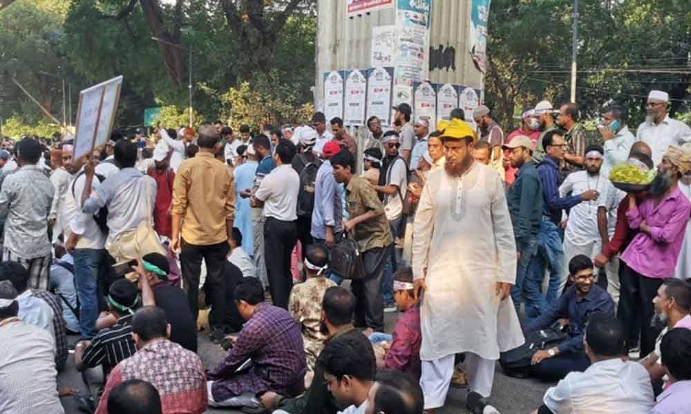 দাবি পূরণ না হওয়া পর্যন্ত কর্মবিরতিতে থাকবেন প্রাথমিকের শিক্ষকরা