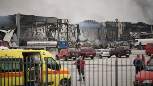 গ্রিসে বিস্কুট কারখানায় অগ্নিকাণ্ড, নিহত অন্তত ৩