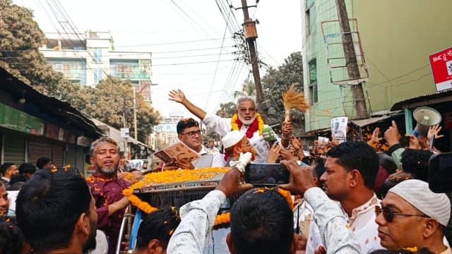 না খেলেই দেশ ছেড়ে পালিয়ে গেছেন শামীম ওসমান : আজহারুল ইসলাম মান্নান