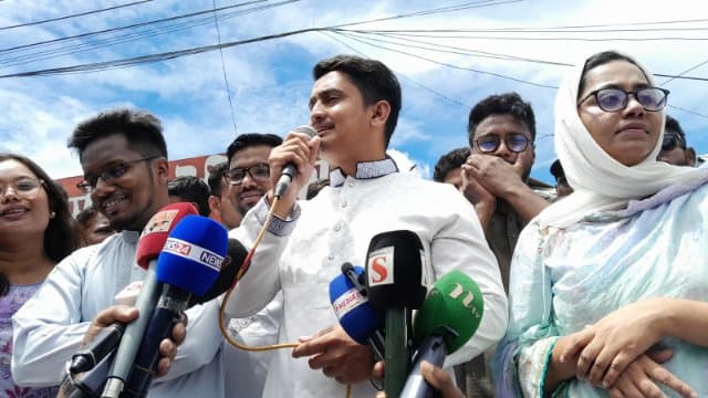 নির্বাচনের আগে বসন্তের কোকিলের মতো দেখা দেওয়া নেতাদের এবার বয়কট করবে মানুষ : সারজিস