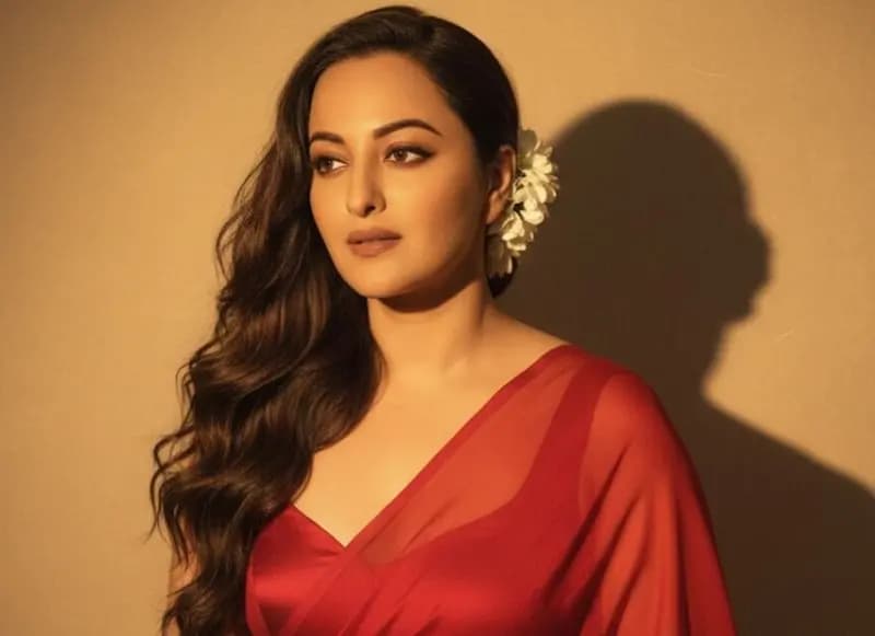 যেভাবে 'ন্যানো ব্যানানা এআই শাড়ি' ট্রেন্ডে মেতেছে নেট দুনিয়া